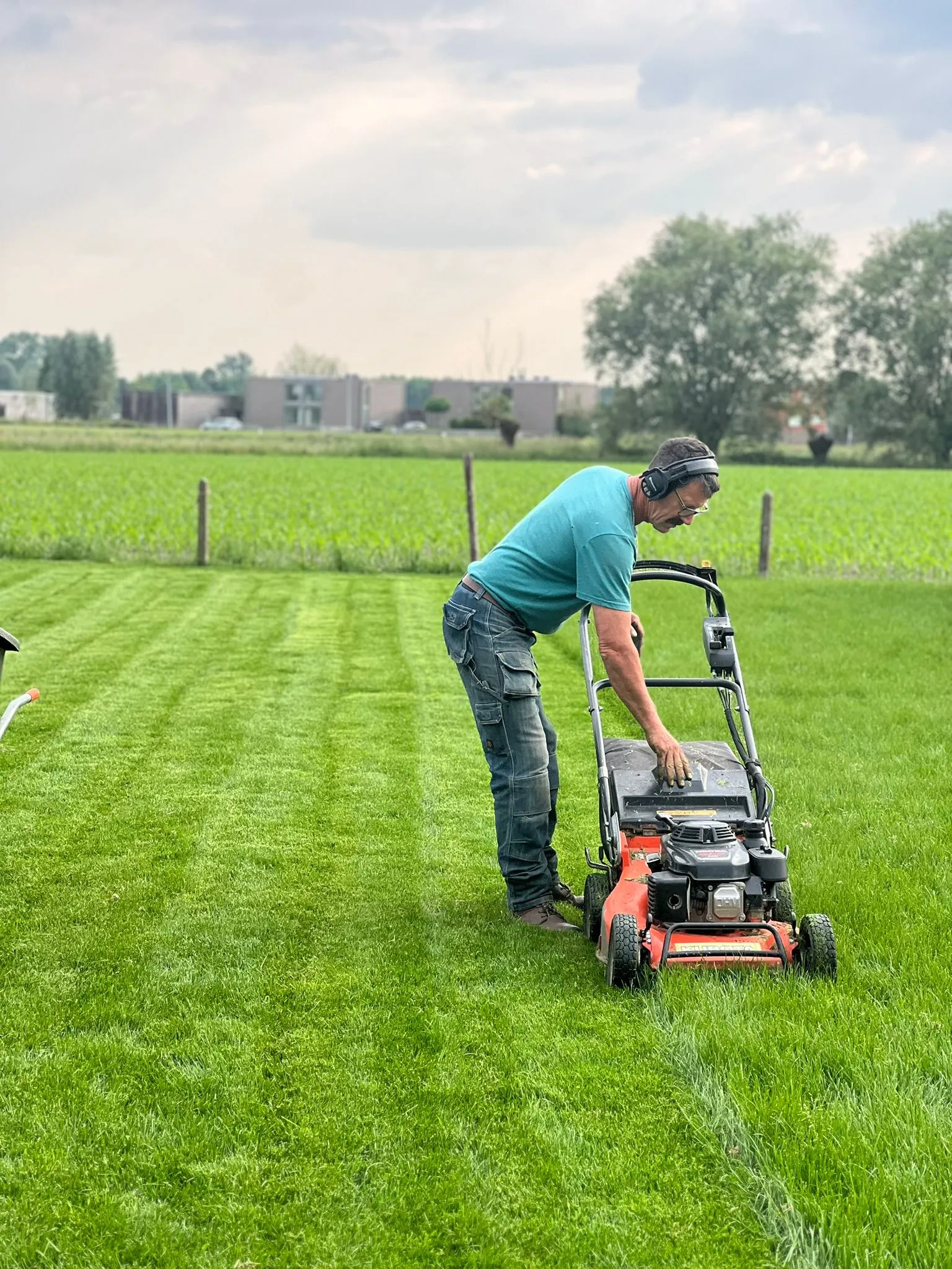 Gazon maaien met strakke maailijnen